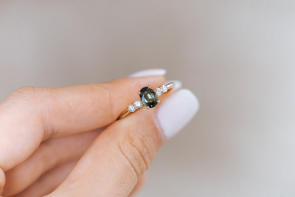 LANDEN || 1ct oval green sapphire and diamonds ring