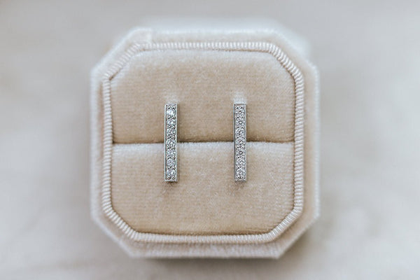BAR || 0.45ct diamond gold earrings