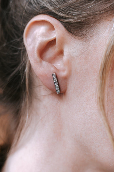BAR || 0.45ct diamond gold earrings