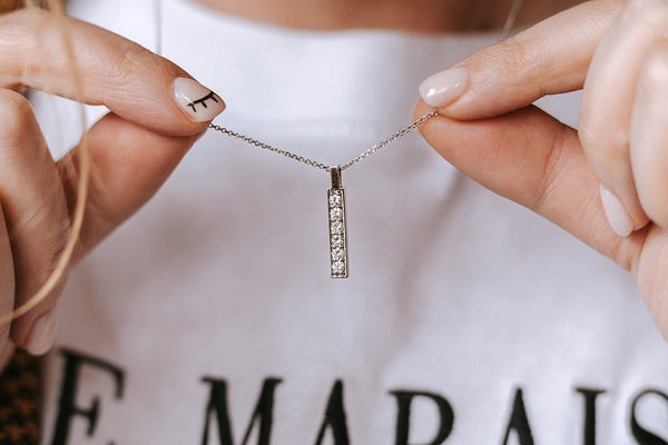 BAR || 0.4ct diamond gold necklace