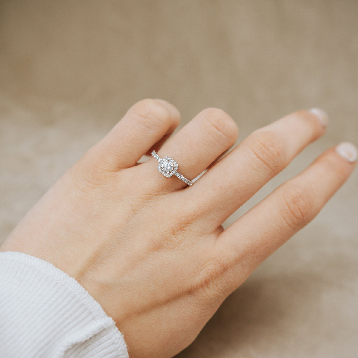 CARRE || central diamond with a square halo ring in 14k white gold