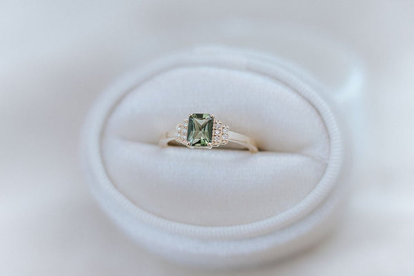 DAVAL || 1ct green sapphire and diamond ring