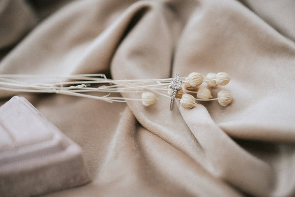 DUTOT || cushion diamond ring