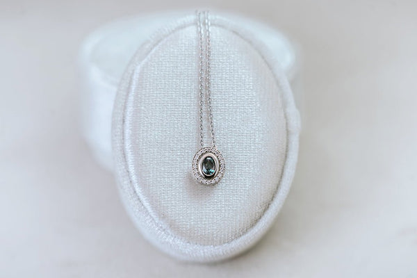 KEYHOLE || Alexandrite and diamond necklace