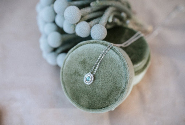 KEYHOLE || Alexandrite and diamond necklace