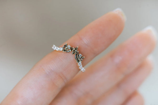 LUNEL || wedding band with green sapphires and diamonds