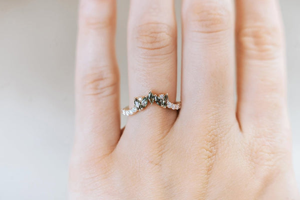 LUNEL || wedding band with green sapphires and diamonds