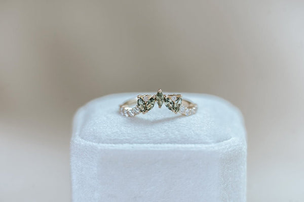 LUNEL || wedding band with green sapphires and diamonds