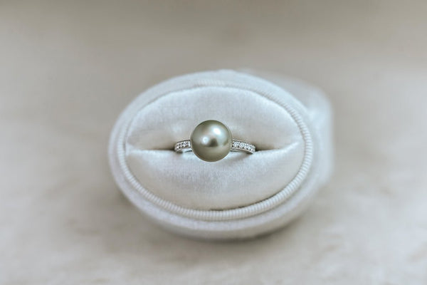 MANA || Tahitian pearl and diamond ring