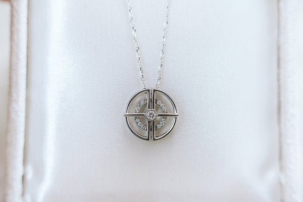 MY TRUE NORTH || 0.1ct diamond gold necklace