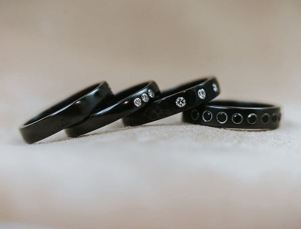 NIOBI || black niobium ring