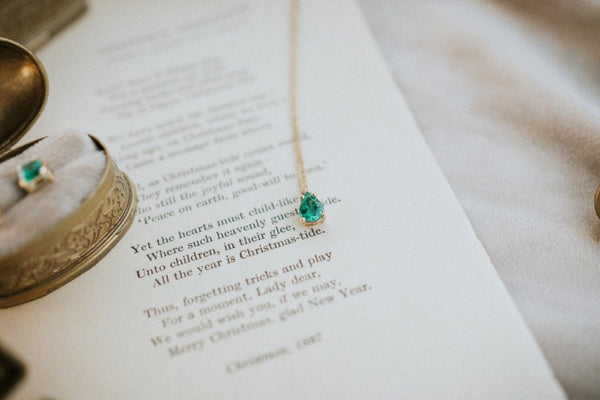 Pear emerald necklace