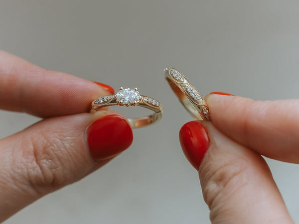 AVIGNON || Vintage - inspired diamond wedding band