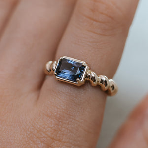 BARLEY || 1.68ct blue spinel ring