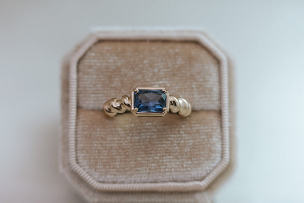 BARLEY || 1.68ct blue spinel ring