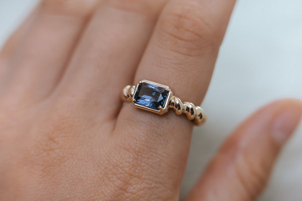 BARLEY || 1.68ct blue spinel ring