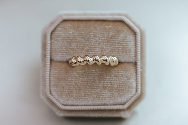 BARLEY || gold twisted ring