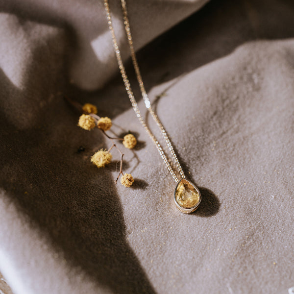 BORELLI || 1.71ct yellow sapphire necklace in yellow gold 14k - LOFT.bijoux || Custom jewelry & wedding rings / Bijoux sur mesure & bagues de mariage || Montreal