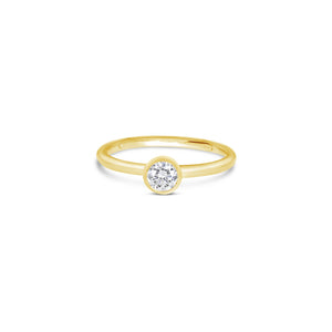 CREOLA bezel diamond ring - LOFT.bijoux || Custom jewelry & wedding rings / Bijoux sur mesure & bagues de mariage || Montreal