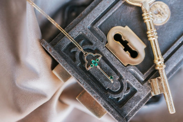 Emerald and diamond magic key 15