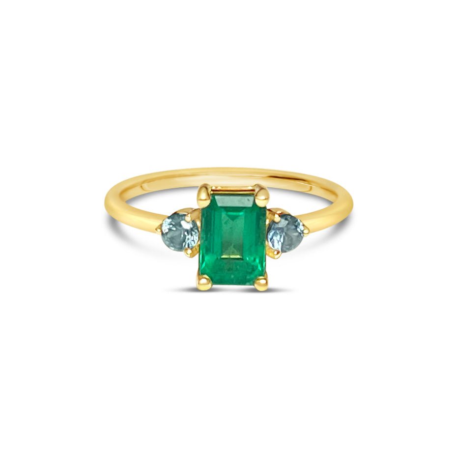 MAUI ring with emerald and sapphires - LOFT.bijoux || Custom jewelry & wedding rings / Bijoux sur mesure & bagues de mariage || Montreal