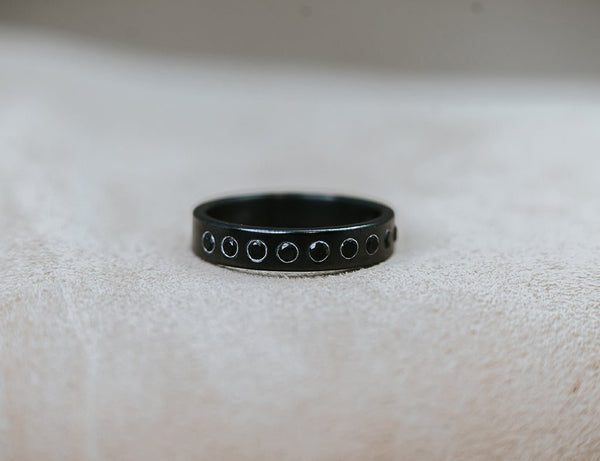 NIOBI || black niobium ring with black diamonds