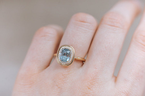 PASTELLA || 2.2ct pastel blue sapphire and diamonds ring - LOFT.bijoux || Custom jewelry & wedding rings / Bijoux sur mesure & bagues de mariage || Montreal