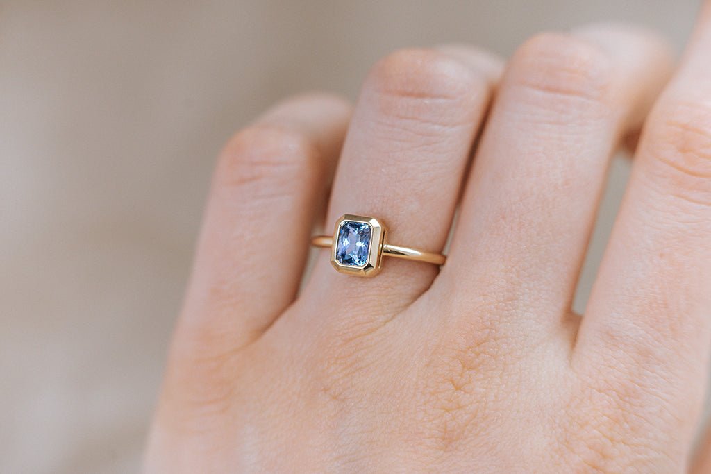 Bague En Or Jaune 14K Avec Saphir Naturel 2 Carats - Taille 8.25, Saphir Ovale Bleu, Occasion