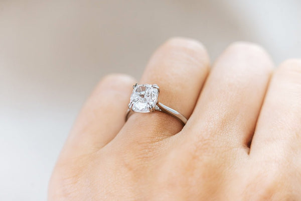 RIVOLI || cushion diamond ring - LOFT.bijoux || Custom jewelry & wedding rings / Bijoux sur mesure & bagues de mariage || Montreal