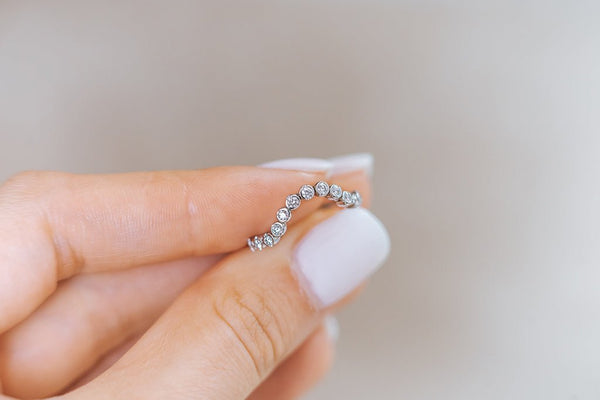 RODEZ || wave wedding diamond band - LOFT.bijoux || Custom jewelry & wedding rings / Bijoux sur mesure & bagues de mariage || Montreal