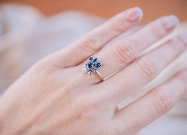 Sapphire, tanzanite and diamond ring - LOFT.bijoux || Custom jewelry & wedding rings / Bijoux sur mesure & bagues de mariage || Montreal