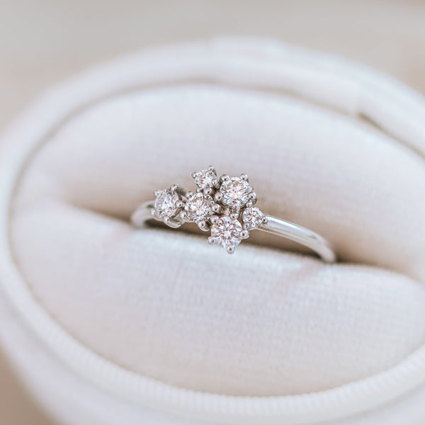 STARRY NIGHT diamond cluster ring - LOFT.bijoux || Custom jewelry & wedding rings / Bijoux sur mesure & bagues de mariage || Montreal