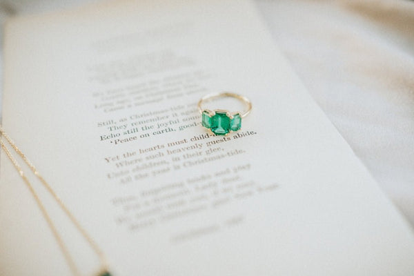 Trio emerald ring - LOFT.bijoux || Custom jewelry & wedding rings / Bijoux sur mesure & bagues de mariage || Montreal
