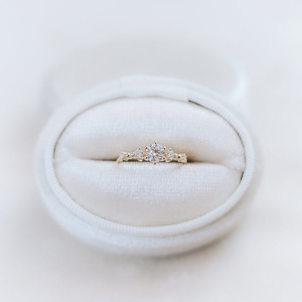 VICHY diamond ring - LOFT.bijoux || Custom jewelry & wedding rings / Bijoux sur mesure & bagues de mariage || Montreal